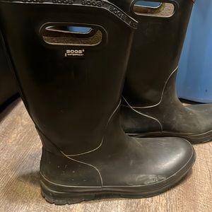 Size 19 Bogs